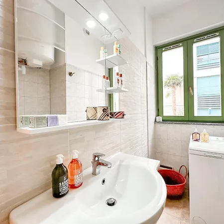 New Apart, Monaco, Bnbrickeys 아파트