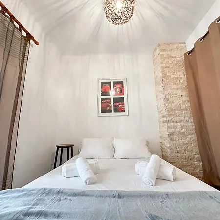 New Apart, Monaco, Bnbrickeys * كاب داي