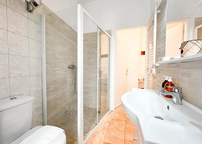 New Apart, Monaco, Bnbrickeys * كاب داي
