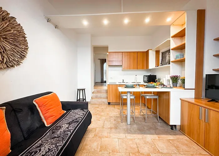 New Apart, Monaco, Bnbrickeys كاب داي