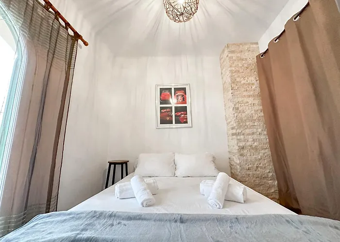 New Apart, Monaco, Bnbrickeys * كاب داي